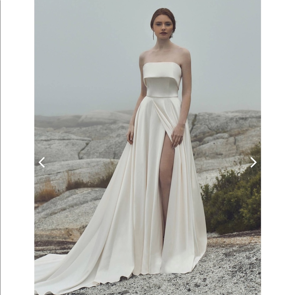 Calla Blanche Lamour Wedding dress - Picture 3 of 13